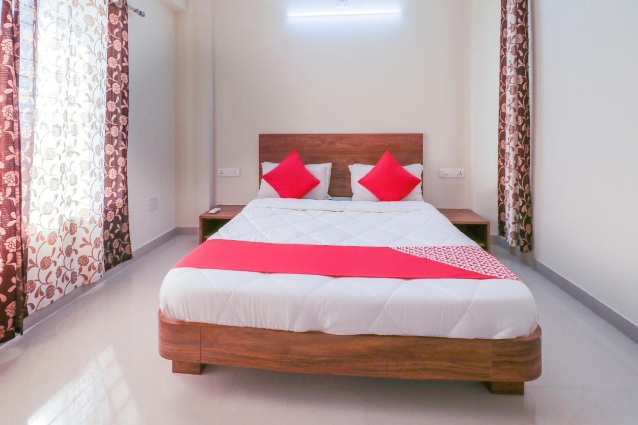 Oyo 63903 Hotel Shree Ram Villa Dwārka Habitación foto